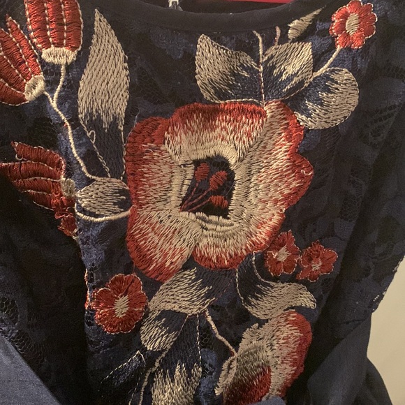 Beautiful fancy navy blue dress size 6X for girls. - Picture 4 of 5